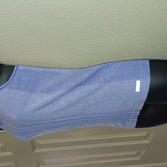 Avacado tank top - Picture 4 of 5